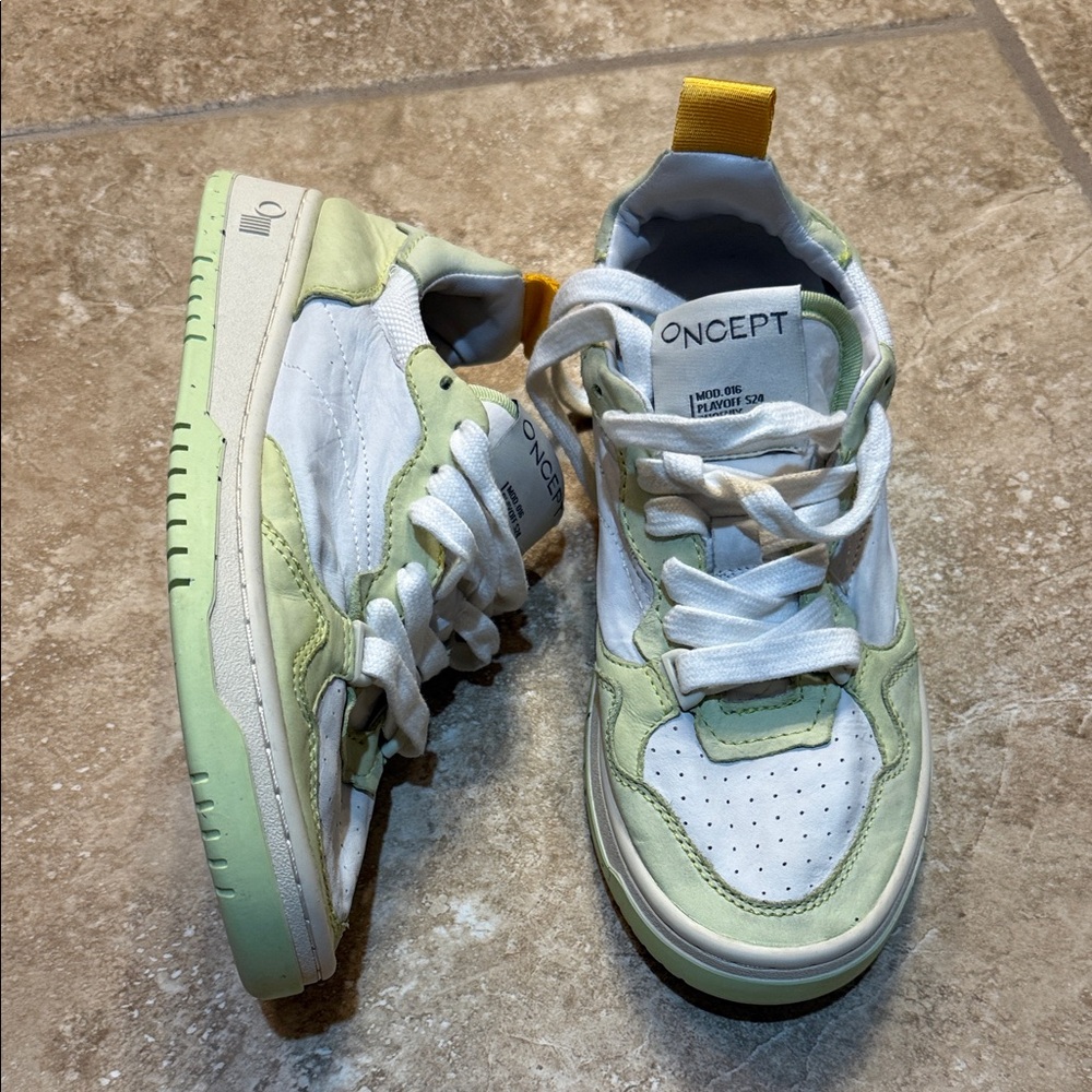ONCEPT Women's Sneakers - White and Green